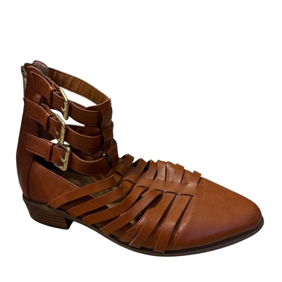 2/$15 Breckelles - Tan Strappy Flats - Picture 1 of 12